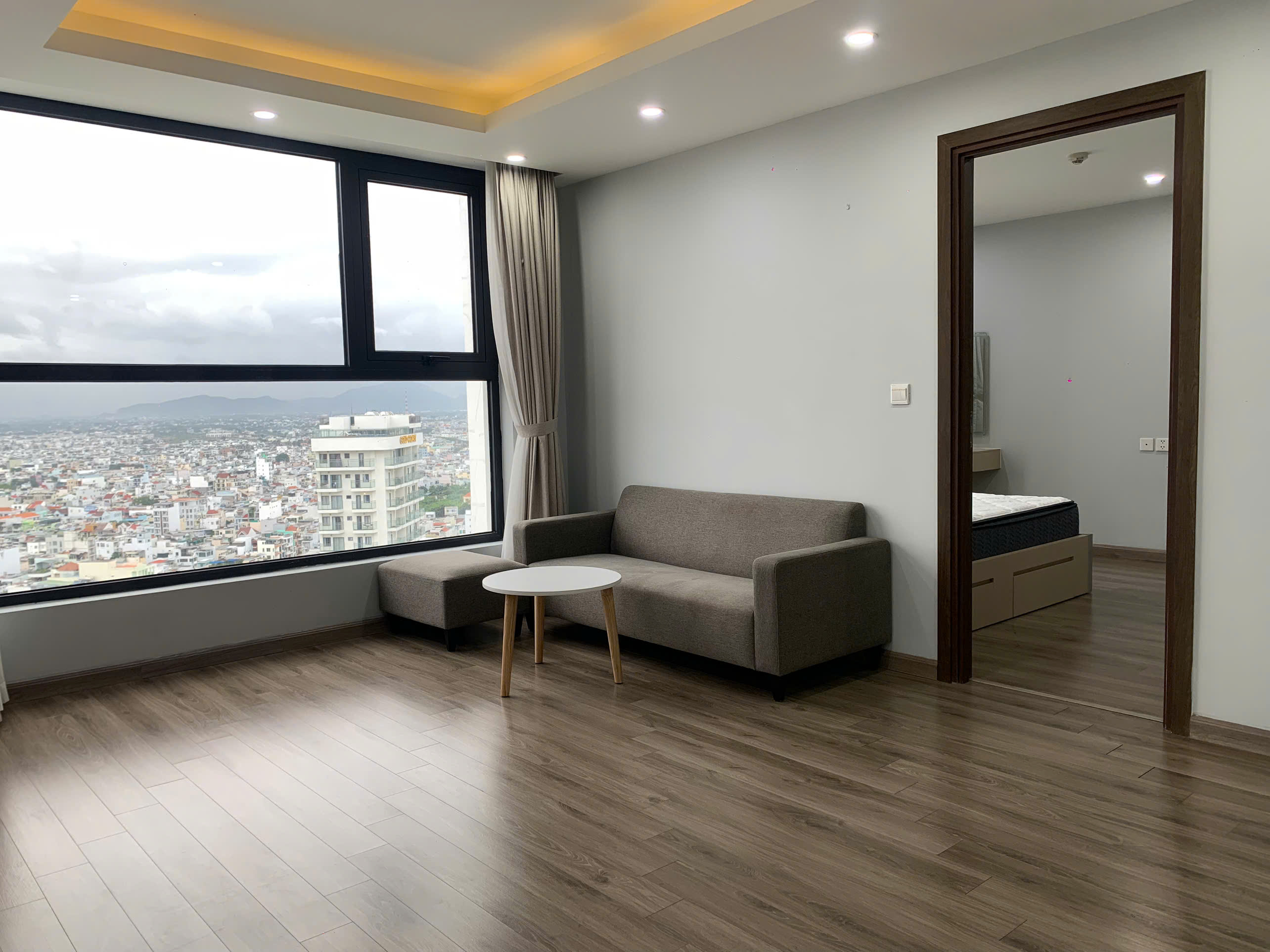 Hud Building apartment for rent | 3 bedrooms | 90m2